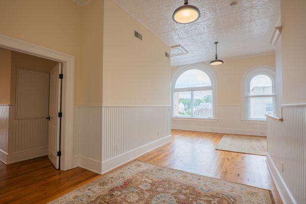 Interior, Pendant Lights, Wood Texture Flooring