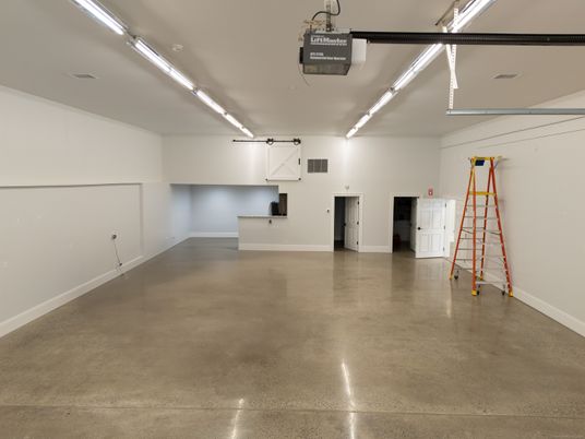 Empty room, Garage, Interior