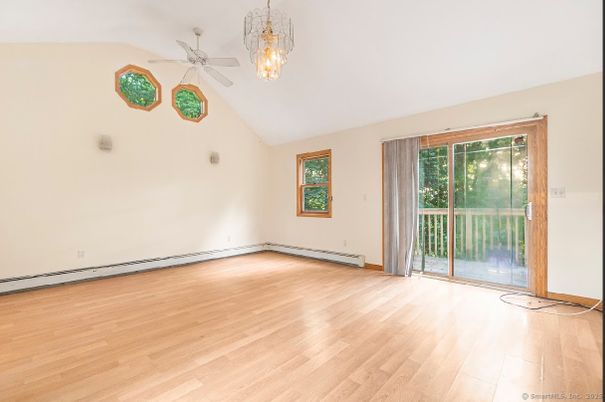 Empty room, Interior, Pendant Lights, Wood Texture Flooring