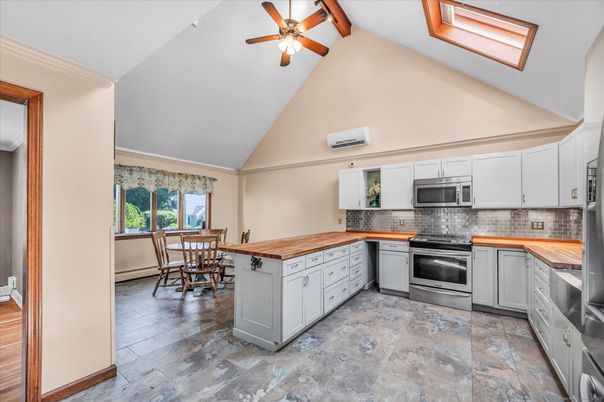 Dining room, Interior, Kitchen, Stainless Steel Appliances