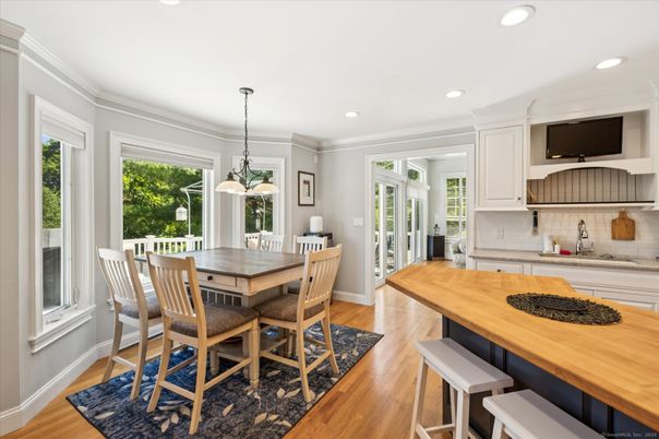 Dining room, Interior, Kitchen, Pendant Lights, Recessed Lighting, Wood Texture Flooring