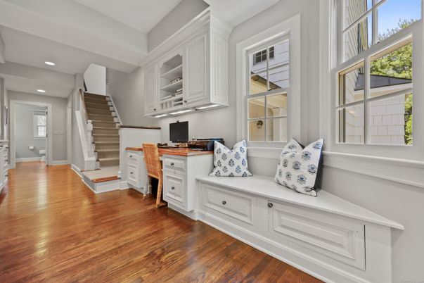 Home Office, Interior, Recessed Lighting, Wood Texture Flooring