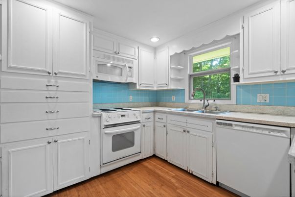 Interior, Kitchen, Recessed Lighting, Wood Texture Flooring