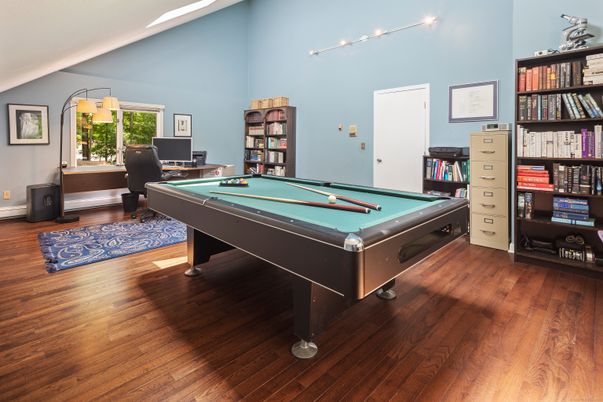Billiard Table, Game Room, Interior, Wood Texture Flooring