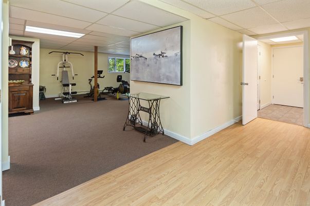 Fitness Equipment, Interior, Recessed Lighting, Wood Texture Flooring