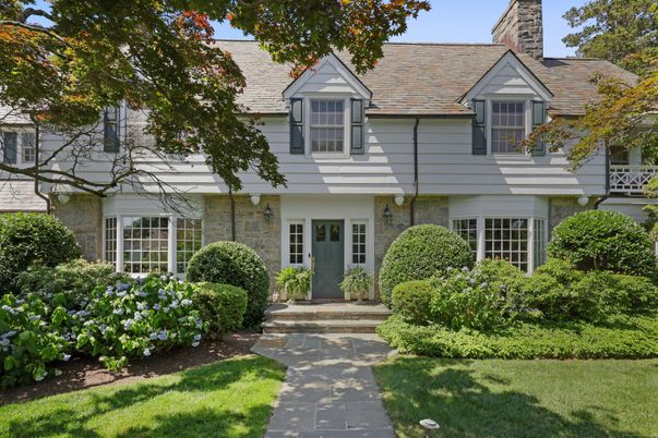 Exterior, Facade, Cape Cod