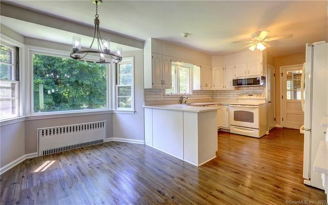 Interior, Kitchen, Pendant Lights, Wood Texture Flooring