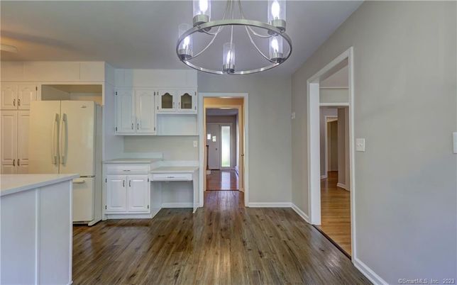 Interior, Kitchen, Pendant Lights, Wood Texture Flooring