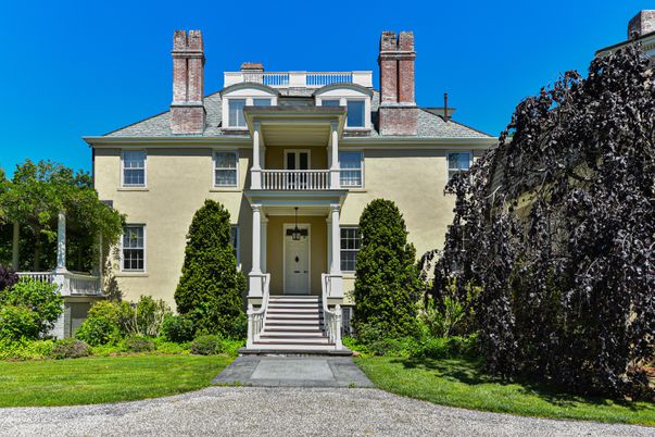 Exterior, Facade, French Provincial