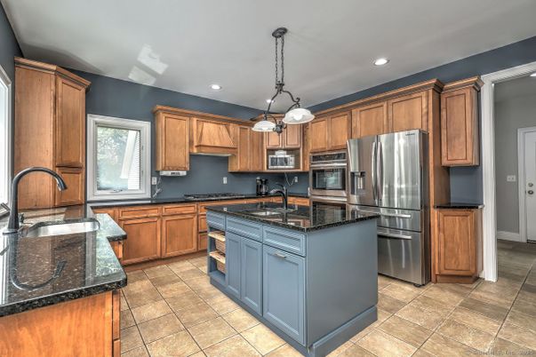 Interior, Kitchen, Pendant Lights, Recessed Lighting, Stainless Steel Appliances