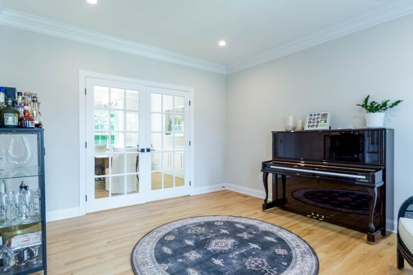 Interior, Piano, Recessed Lighting, Wood Texture Flooring