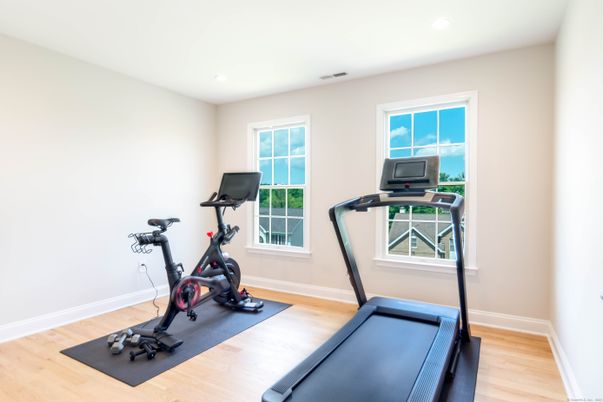 Fitness Equipment, Interior, Recessed Lighting, Wood Texture Flooring