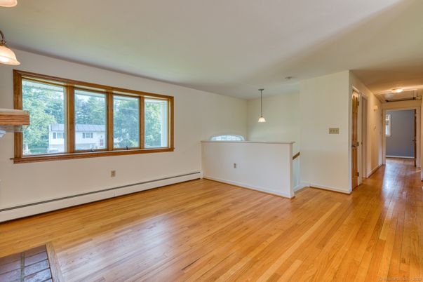 Empty room, Interior, Pendant Lights, Wood Texture Flooring