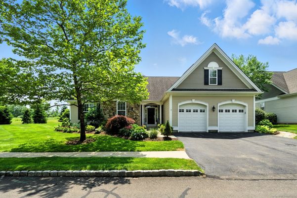 Attached, Exterior, Facade, Farmhouse