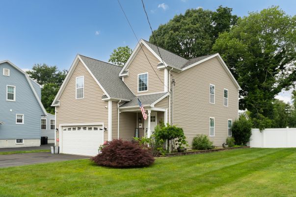Attached, Exterior, Facade, Farmhouse