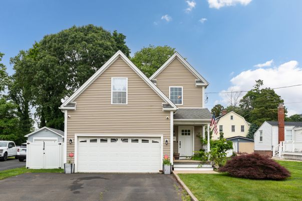 Attached, Exterior, Facade, Farmhouse