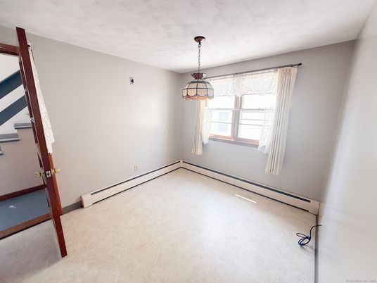 Empty room, Interior, Pendant Lights