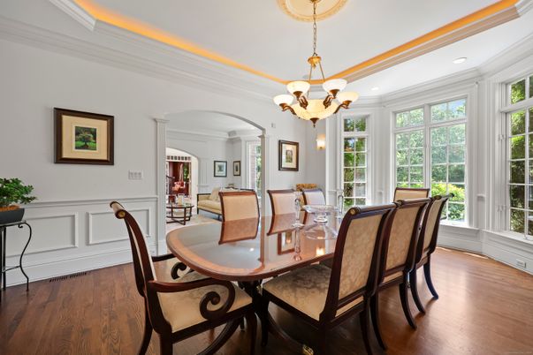 Chandelier, Dining room, Interior, Recessed Lighting, Wood Texture Flooring