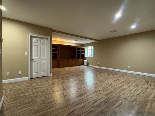 Empty room, Interior, Recessed Lighting, Wood Texture Flooring