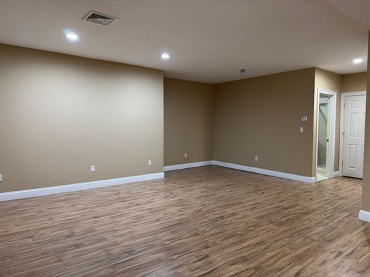 Empty room, Interior, Recessed Lighting, Wood Texture Flooring