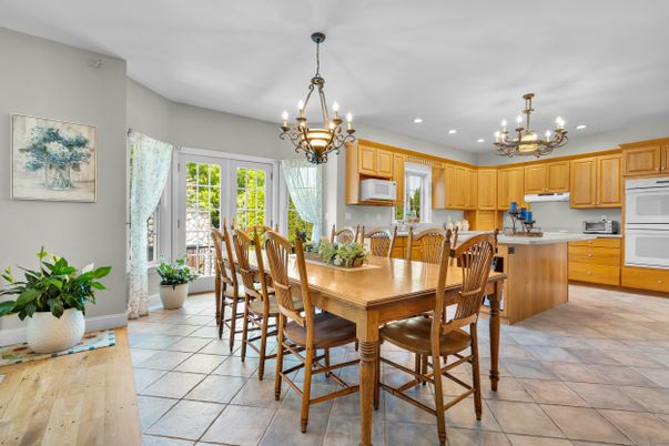 Chandelier, Dining room, Interior, Kitchen, Recessed Lighting