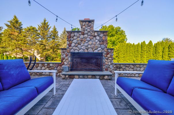 Exterior, Fireplace