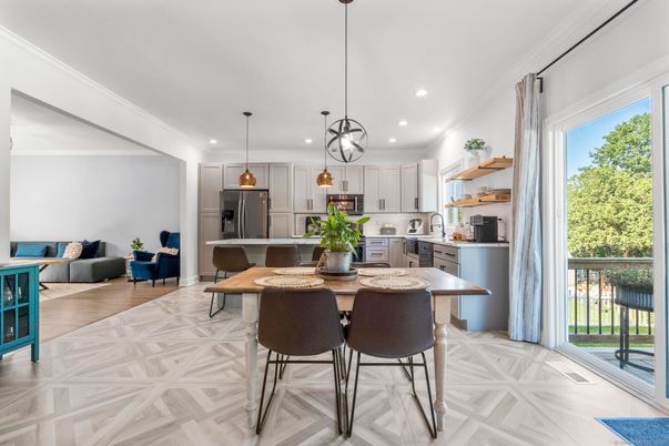 Dining room, Interior, Kitchen, Pendant Lights, Recessed Lighting, Stainless Steel Appliances