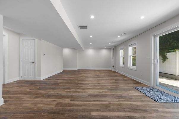 Empty room, Interior, Recessed Lighting, Wood Texture Flooring