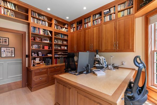 Home Office, Interior, Recessed Lighting, Wood Texture Flooring