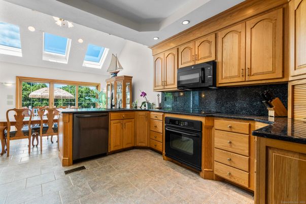 Dining room, Interior, Kitchen, Recessed Lighting