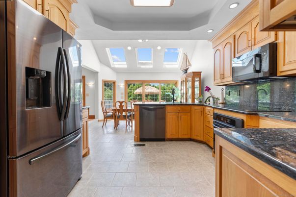 Dining room, Interior, Kitchen, Recessed Lighting