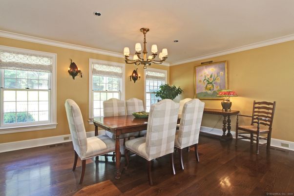 Chandelier, Dining room, Interior, Recessed Lighting, Wood Texture Flooring