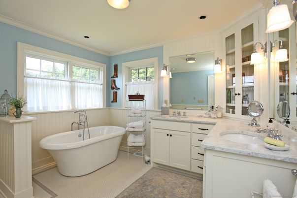 Bathroom, Dual Sink Vanities, Free Standing Baths, Interior, Recessed Lighting