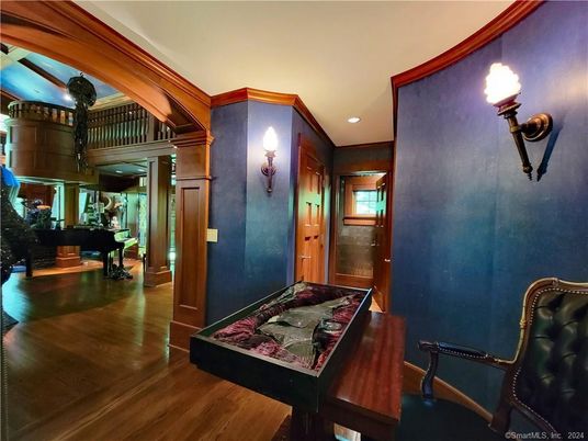 Interior, Piano, Recessed Lighting, Wood Texture Flooring