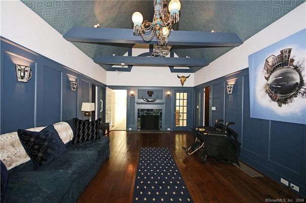 Chandelier, Fireplace, Interior, Recessed Lighting, Wood Texture Flooring