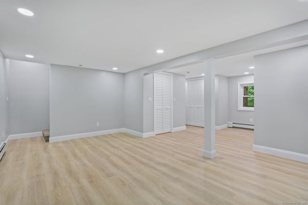 Empty room, Interior, Recessed Lighting, Wood Texture Flooring