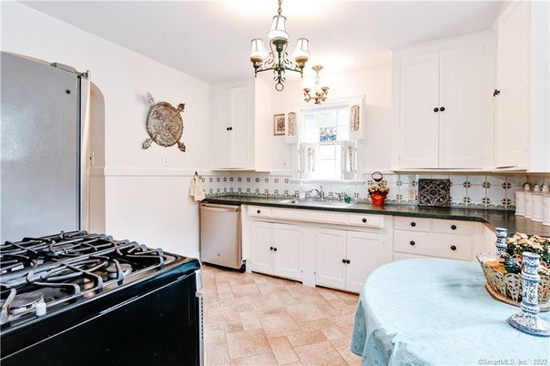 Chandelier, Interior, Kitchen