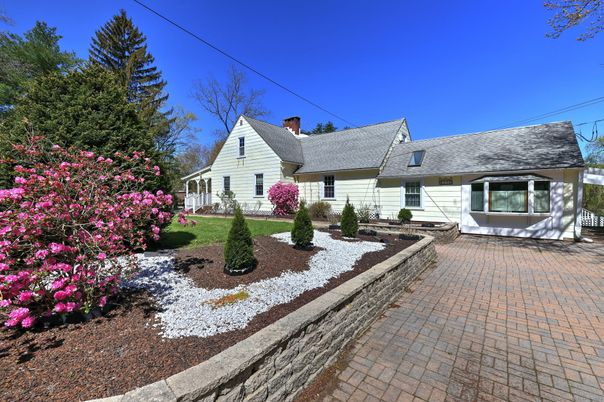 Backyard, Exterior, Facade, Cape Cod