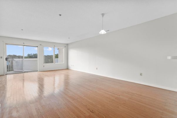 Empty room, Interior, Pendant Lights, Wood Texture Flooring