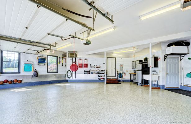 Fitness Equipment, Garage, Interior, Stone Walls