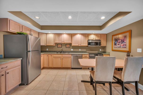 Dining room, Interior, Kitchen, Recessed Lighting, Stainless Steel Appliances