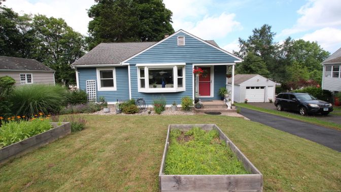 Backyard, Detached Garage, Exterior, Facade, Cape Cod