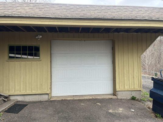 Detached Garage, Exterior