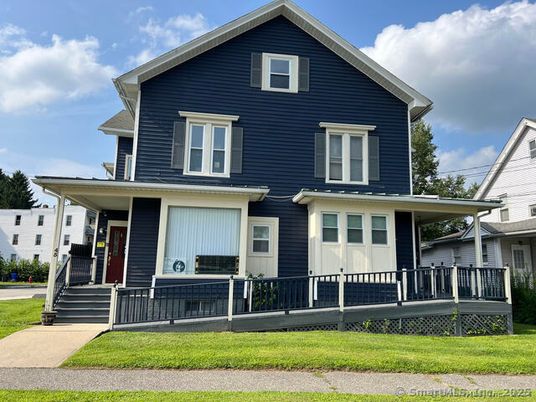 Exterior, Facade, Queen Anne Victorian