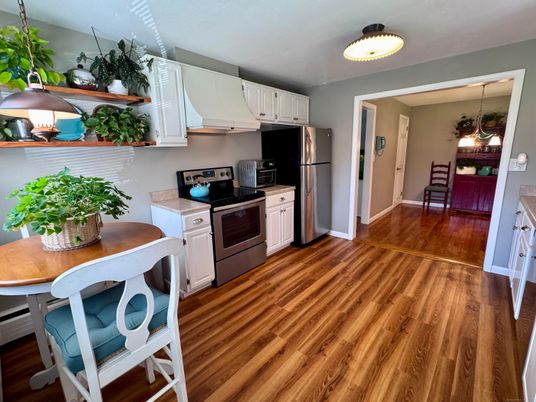 Dining room, Interior, Kitchen, Pendant Lights, Wood Texture Flooring