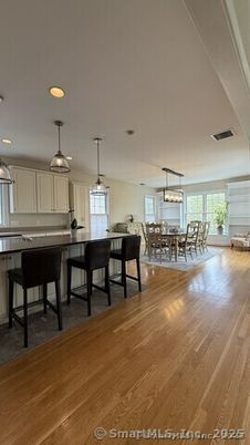 Chandelier, Dining room, Interior, Kitchen, Pendant Lights, Recessed Lighting, Wood Texture Flooring