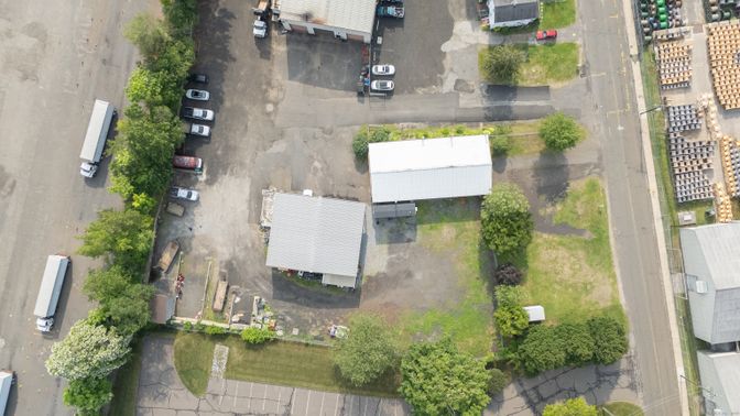 Exterior, Drone