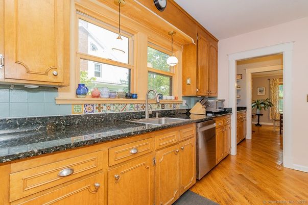 Interior, Kitchen, Pendant Lights, Wood Texture Flooring
