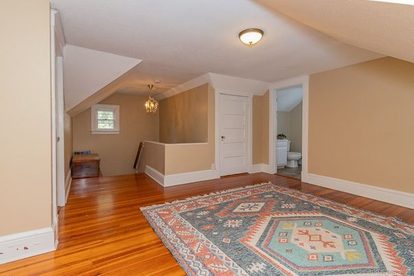Chandelier, Empty room, Interior, Wood Texture Flooring