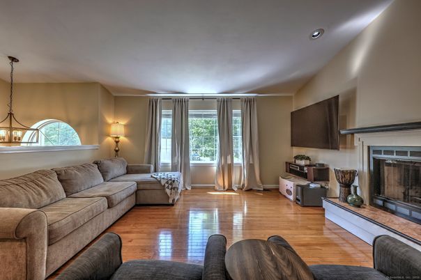 Fireplace, Interior, Living room, Pendant Lights, Recessed Lighting, Wood Texture Flooring